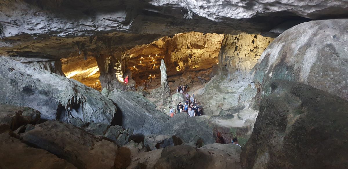 Du khách sắp được “sống ảo”, livestream ngay trong hang động vịnh Hạ Long